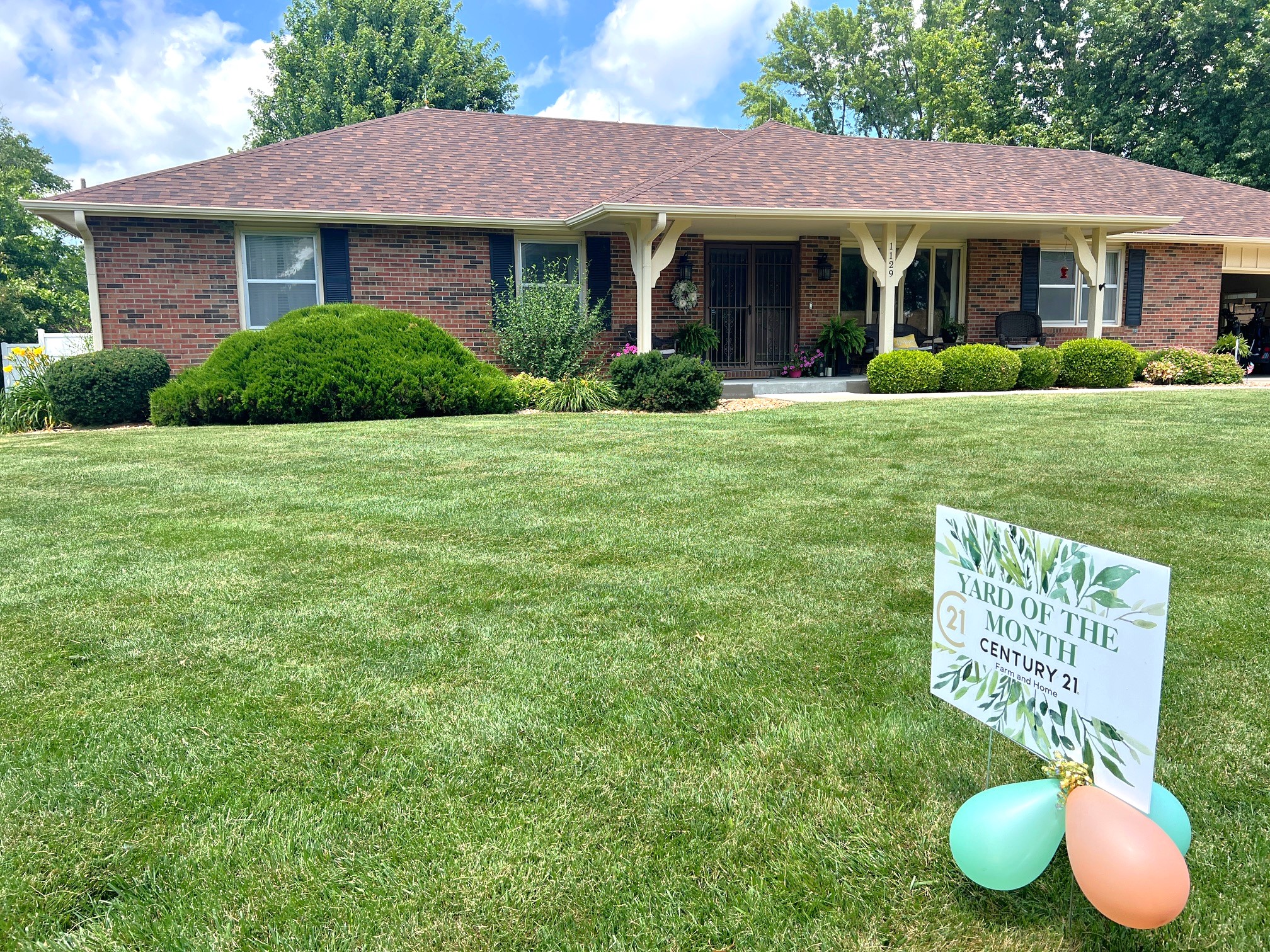 2025 Yard of the Month Winner